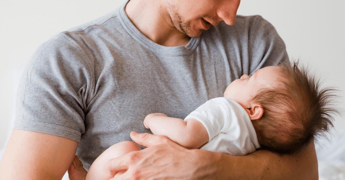Câmara aprova ampliação gradual da licença-paternidade para até 20 dias